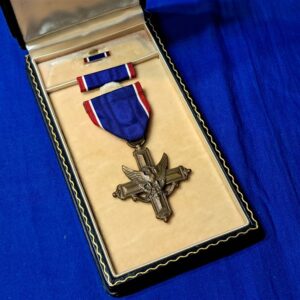 world-war-two-distinguished-service-cross-on-the-original-box-early-wrap-broach-numbered-19744-mint-unissued-condition-not named