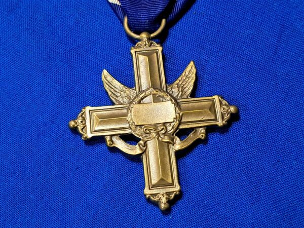 world-war-two-distinguished-service-cross-on-the-original-box-early-wrap-broach-numbered-19744-mint-unissued-condition-not named