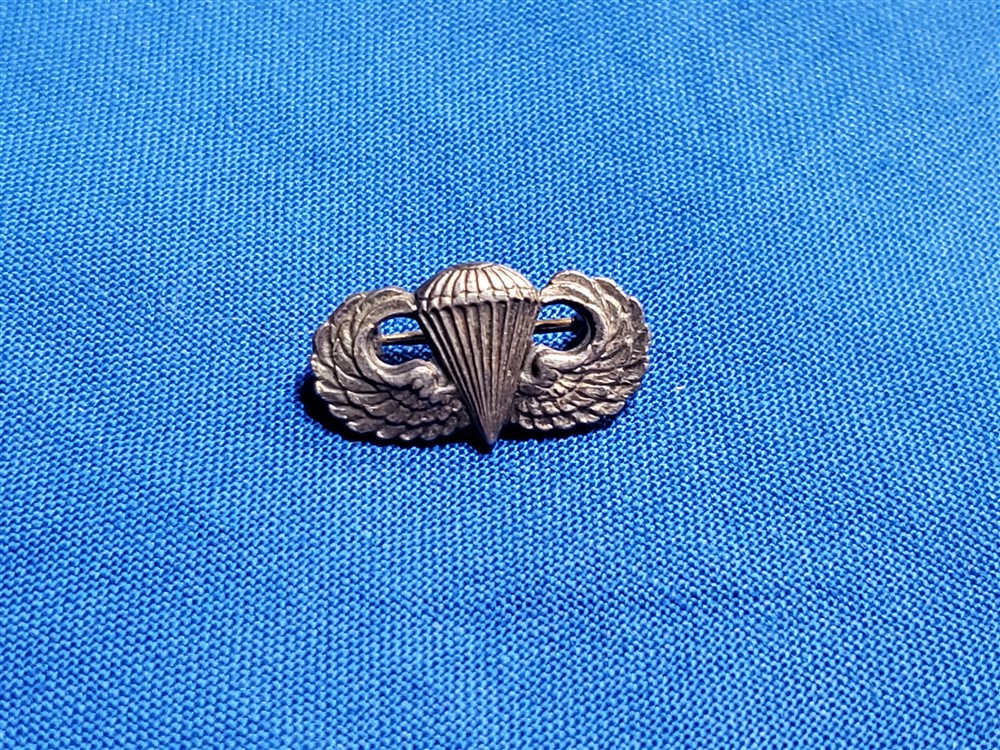 jump-wings-wwii-sterling-with-drop-in-pin-mini-size