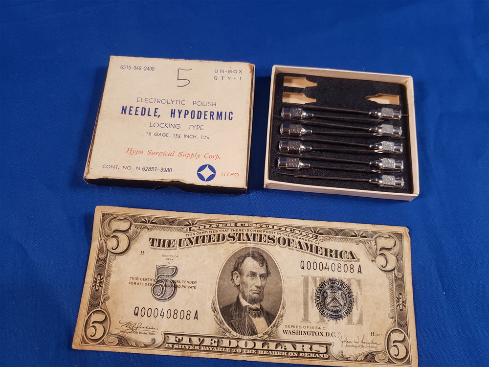 navy-needles-in-box