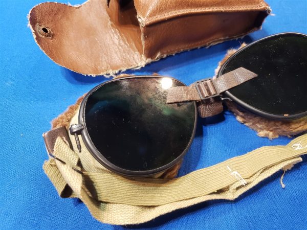 snow goggles wwii cased