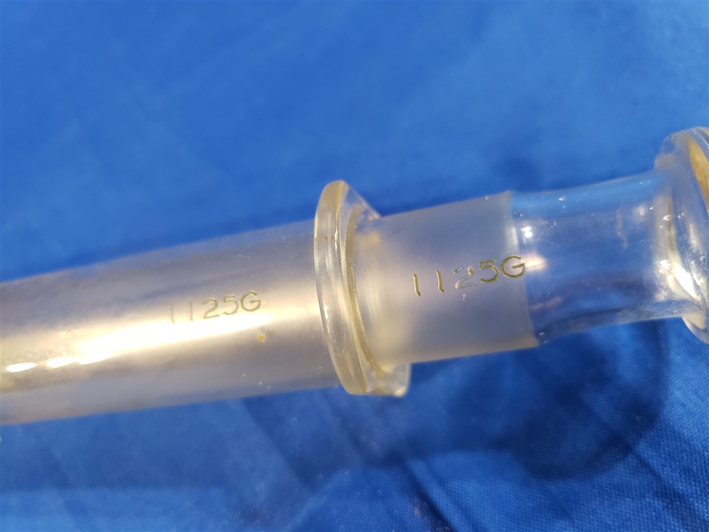 syringe-glass-wwii-plunger