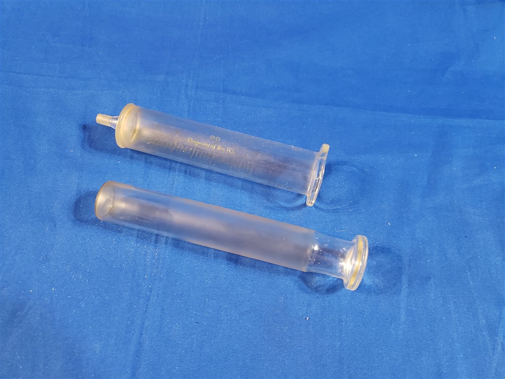 syringe-glass-wwii