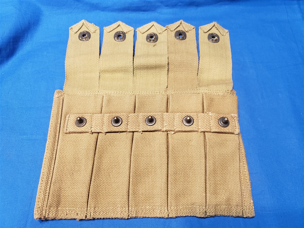 thompson-cell-pouch open pockets