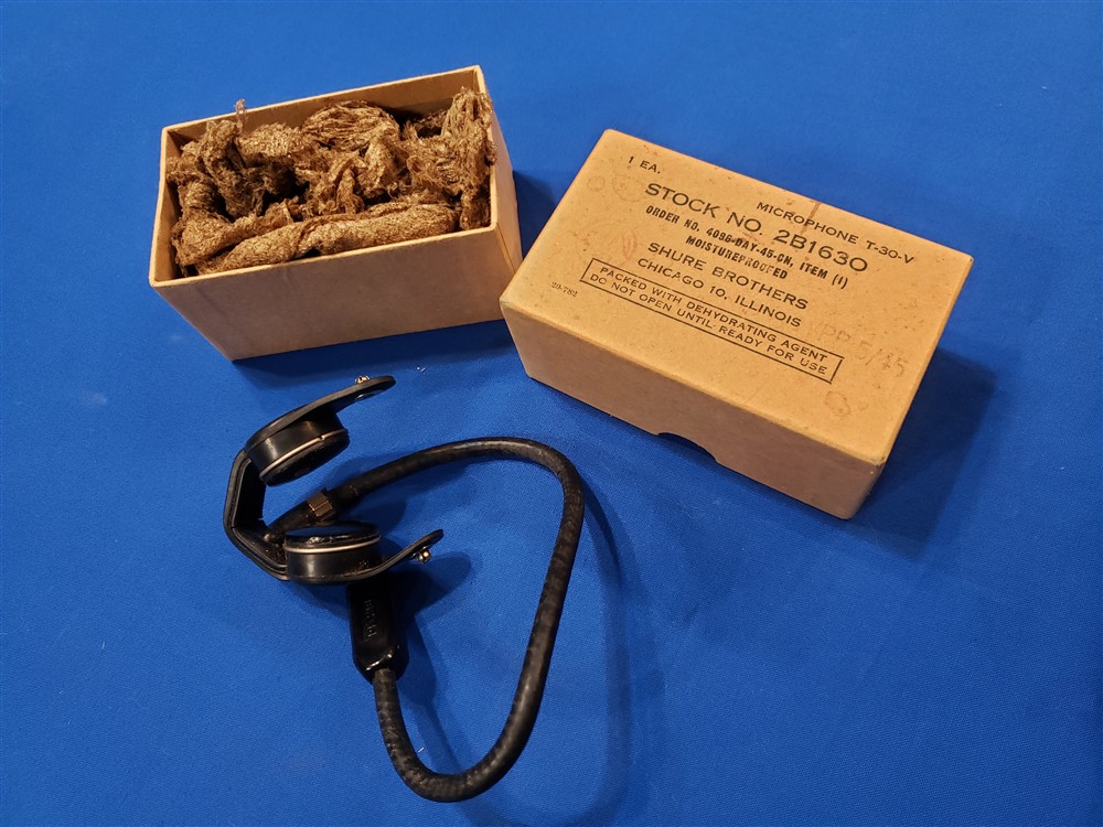 throat-microphone-t30-wwii
