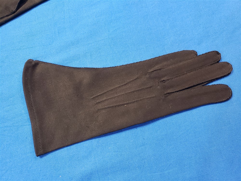 wave-black-officer-gloves-single
