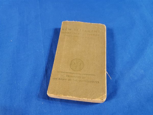 catholic-bible-wwii-tan-soldier