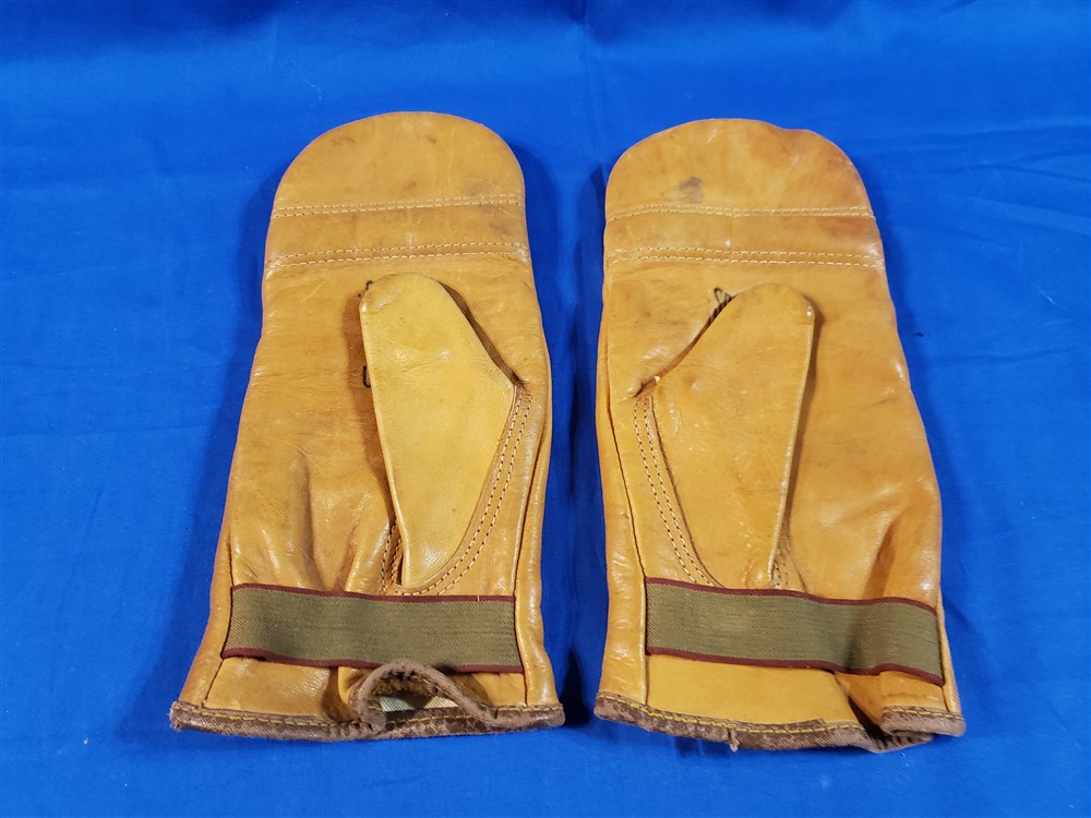 boxing-gloves-navy-wwii-sporting