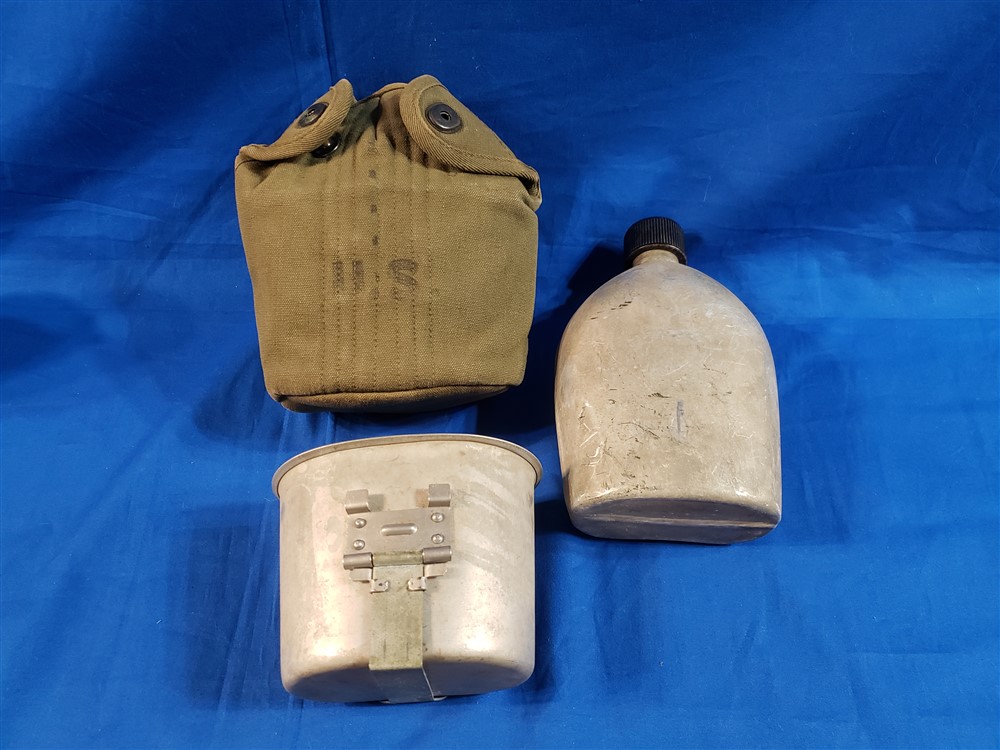 canteen-set-wwii-gates-1945-field-cup-cover