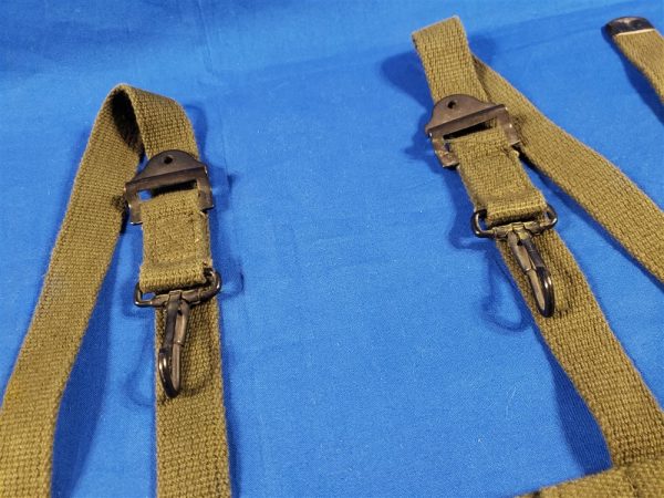 vietnam-battle-pack-adapter-m56-for-the-early-battle-gear-system-mint-unissued-condition