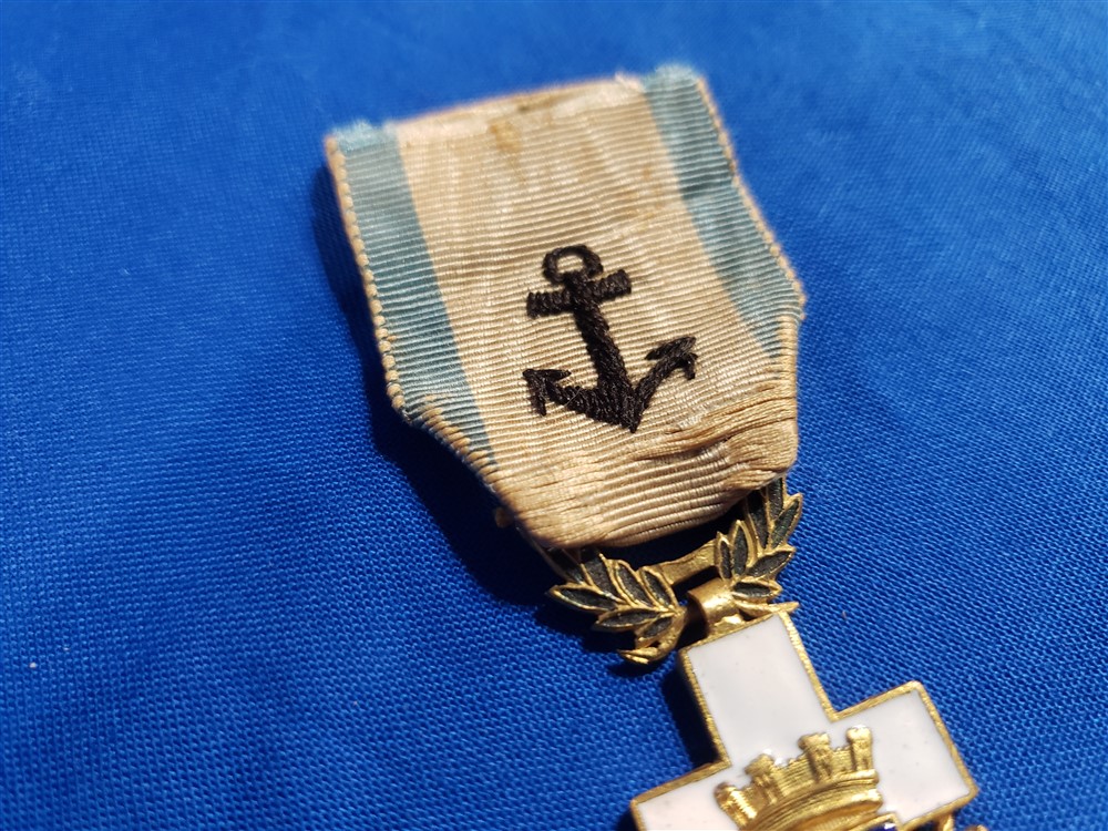french-life-saving-medal-ribbon