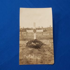 photo-of-17th-engineer-soldier-grave-with-others-in-the-background-in-france-1918