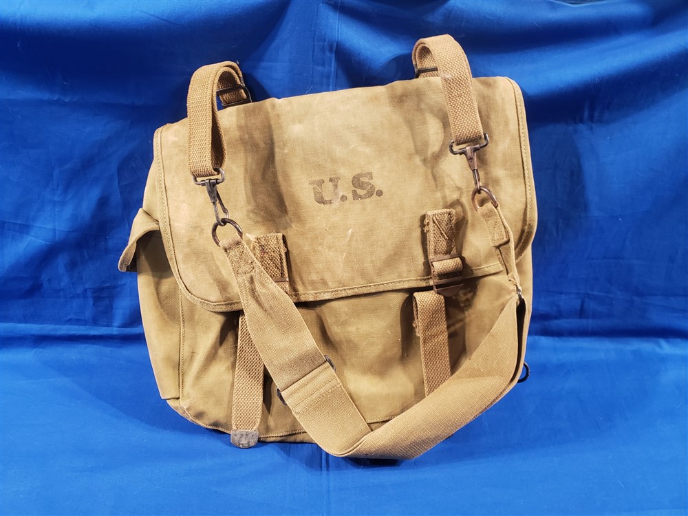 officers-m36-musette-bag-for-carrying-gear-in-the-field-as-a commissioned-rank-excellent-condition