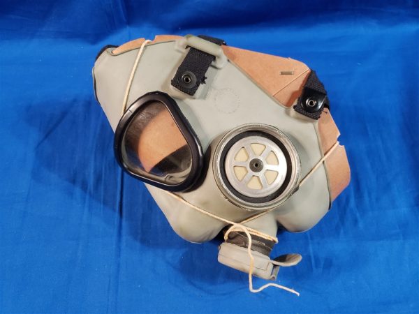 m9a1-gas-mask-ll-korean-war-field-large-case