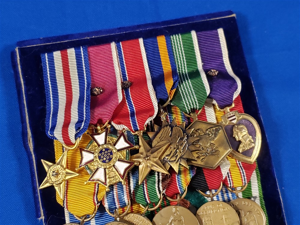 mini-medals-18-vietnam-officer