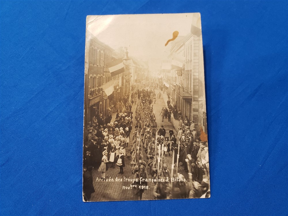 french-post-card-1918-of-a-celebration-parade-rppc