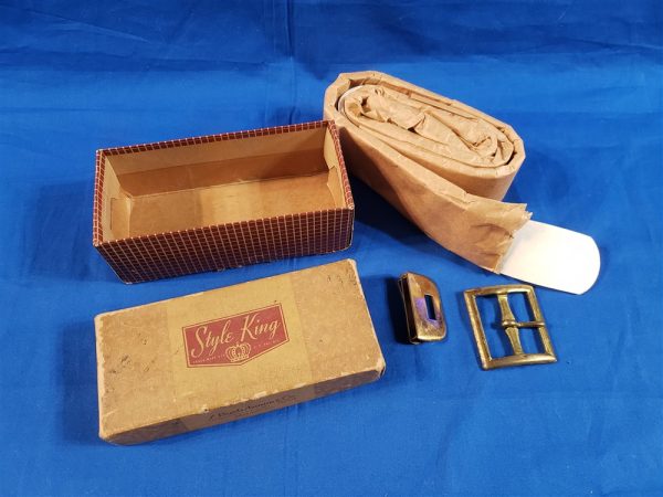 rubberized-mp-belt rubberized-mp-belt-boxed-wwii-military-police-buckle