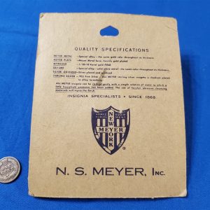 badge-shrp-shoot-meyer-1966-dated-package-back-clutch