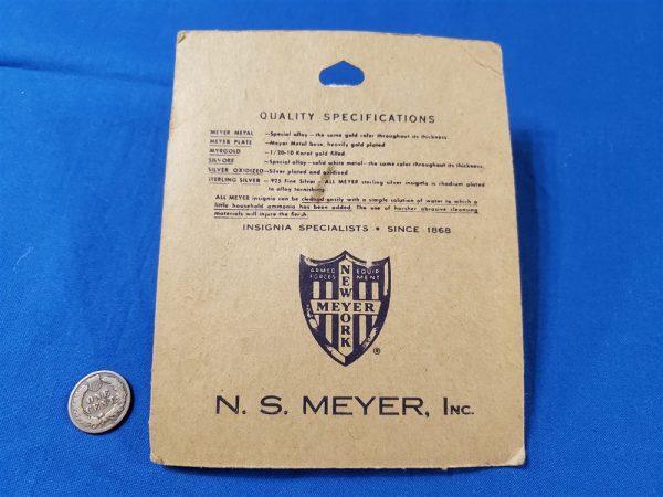 badge-shrp-shoot-meyer-1966-dated-package-back-clutch