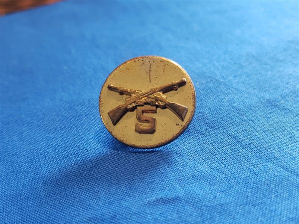 disc-wwii-world-war-two-5th-regiment-infantry-rifles-with-5-below-type-3-t3