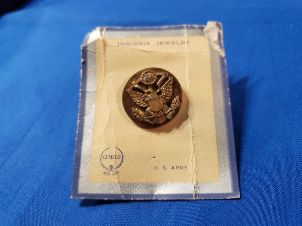 disc-enlisted-unasgn-on-gemsco-card-with-screw-back-wwii-brass