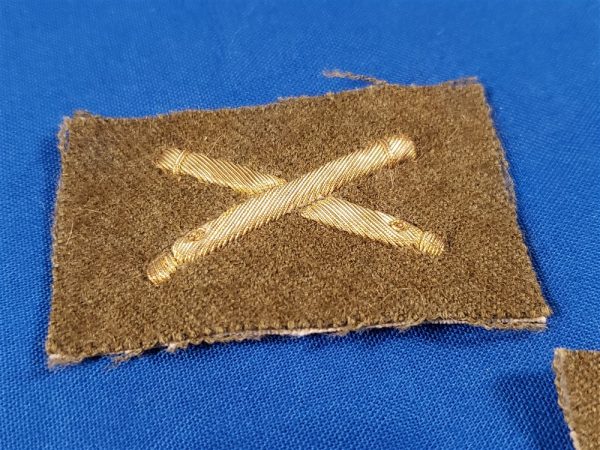 insignia-artillery-officer-wwii-bullion-british-made-on-wool-with-back-material