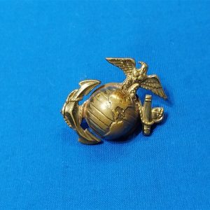 m36-enlisted-dress-visor-ega-insignia-gold-back-screw-plate