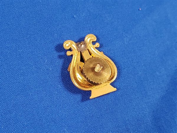 musician-visor-badge-parts-screw-back-wwii-cap