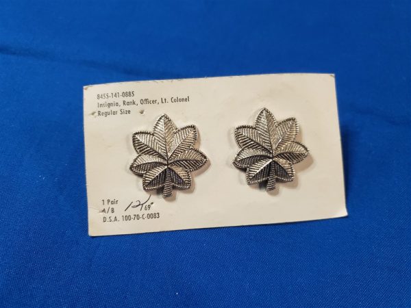 rank-lt-col-gi rank-col-lt-on-gi-issue-card-with-clutch-back-marked-vietnam-issue