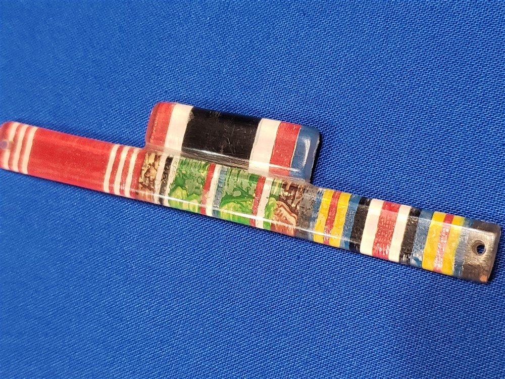 ribbon-4-plactic-painted-detail