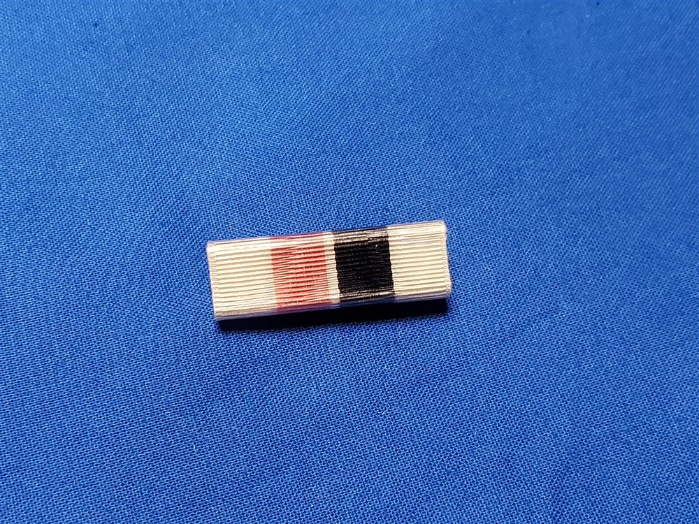 world-war-two-usmc-ribbon-for-china-liber-liberation-with-original-clutches