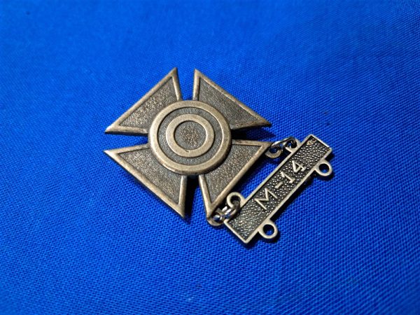 vietnam-war-era-m-14-sharpshooter-rifle-badge-army-unmarked-pin-back