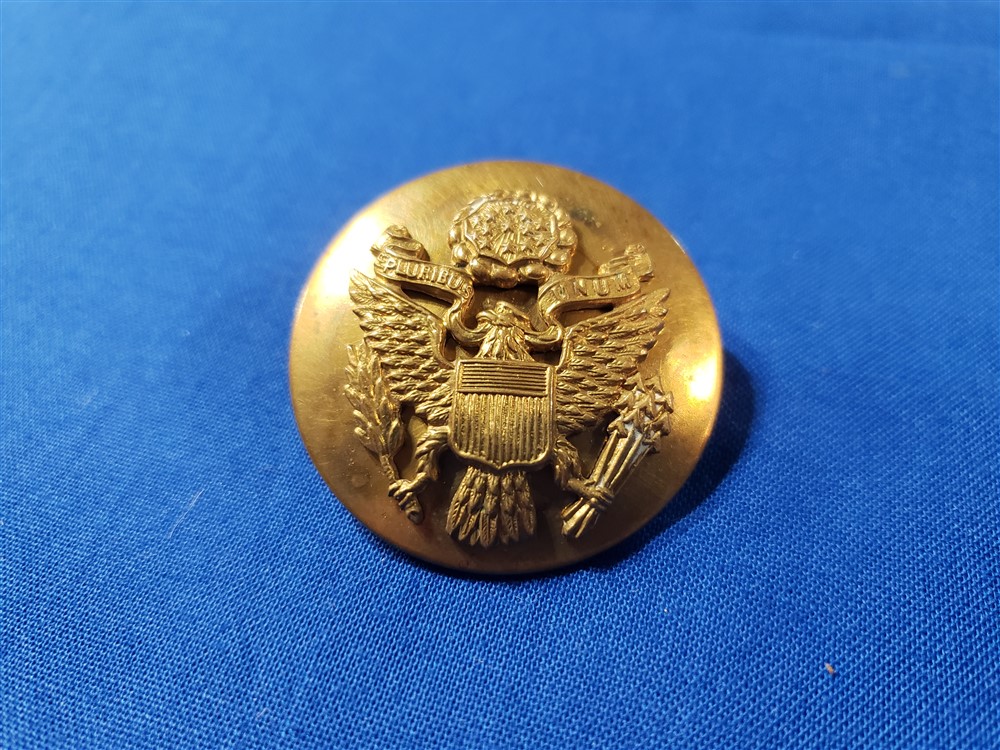 visor-cap-enl-insignia-small
