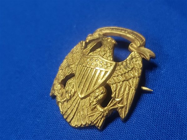 chapeau-hat-insignia-m1898-patern-with-pin-back-gold-officers