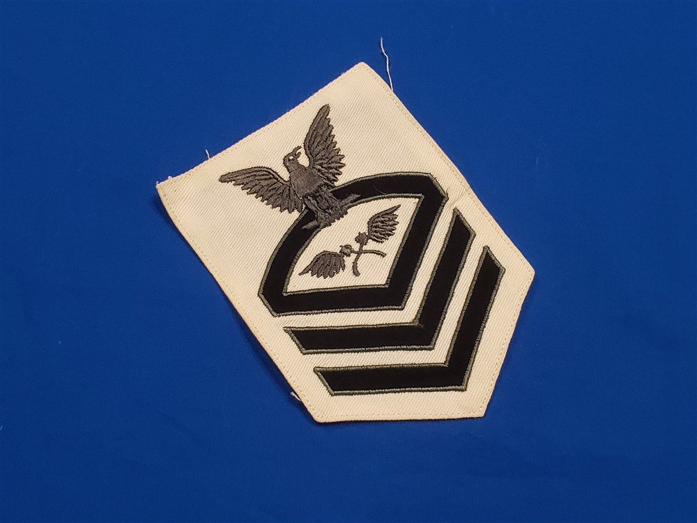 chevron-wwii-navy-cpo-aviation-air-fire-fighter-white-with-gray-eagle-and-trim