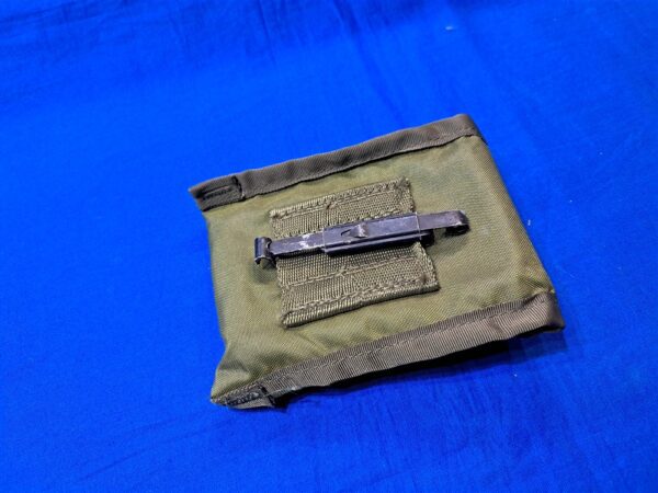 vitnam-war-era-1973-dated-first0aid-or-compass-pouch-for-the-new-l-c-gear-mint-condition-well-marked