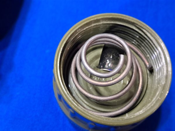 flashlight-vietnam-no-ears-plastic-battery-filters-included-mx-991