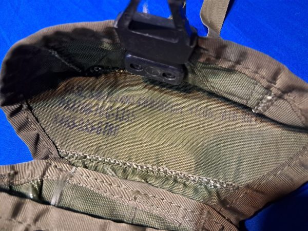 vietnam-war-era-1970-dated-magazine-pouch-set-for-the-m-16-rifle-system-with-20-round-pouches-nylon