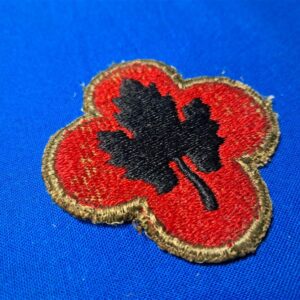 world-war-two-army-sleeve-patch-43rd-division-green-back-pattern-variation