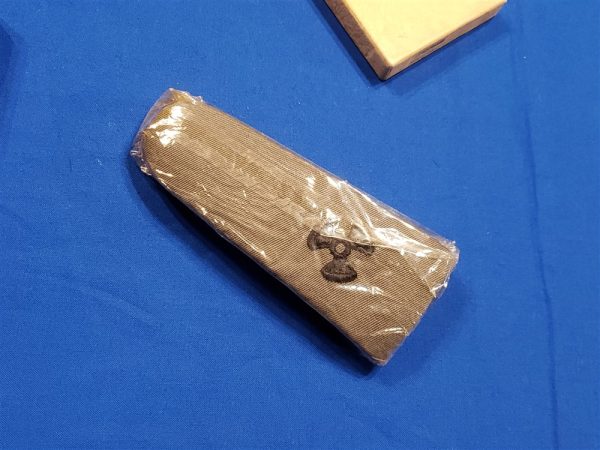 shoulder-mark-machinist-gray-wwii-in-box-warrant-officer