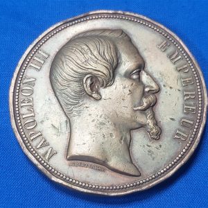 queen-victoria-medal-1855-trip-to-france-napoleon-table-back