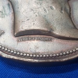 queen-victoria-medal-1855-trip-to-france-napoleon-table-back