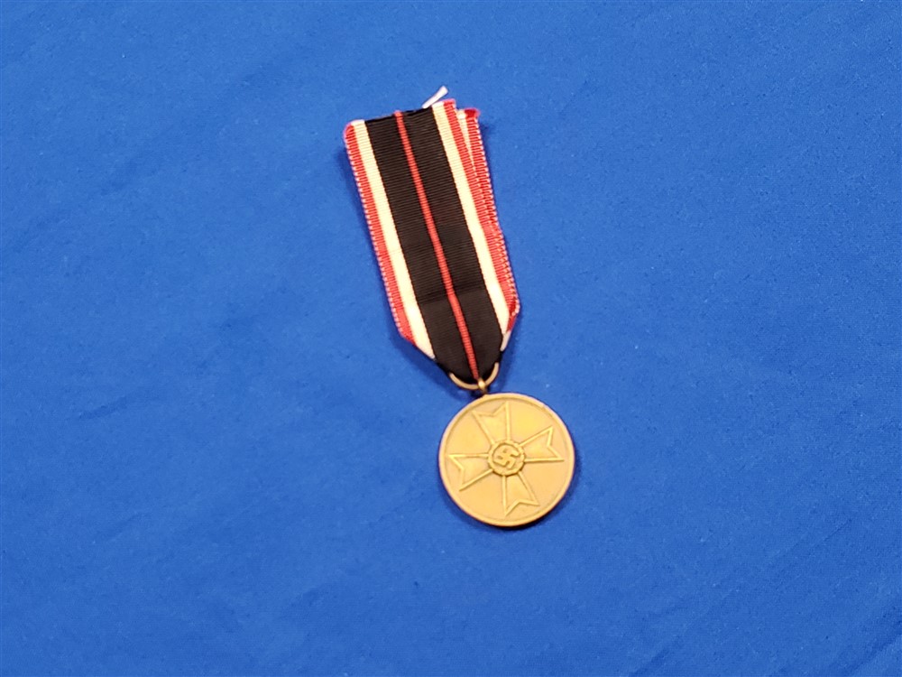 german-war-merit-medal-ribbon-1939-front-back-detail