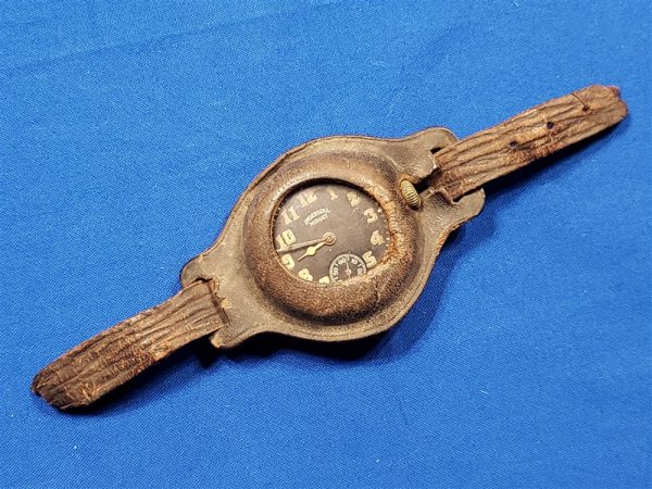 watch-trench-leather-strap trench-watch-ingersoll-wwi-front