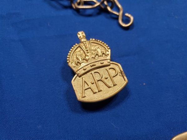 british-air-raid-police-grouping-wwii-armband-whistle-insignia-for-uniforms