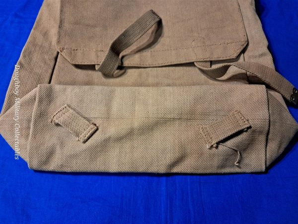 british world-war-two-canvas-p-1937-gear-battle-large-backpack-with-no-straps-mint-unissued-1945-dated