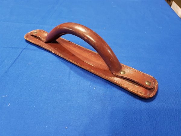 handle-carrying-bed-roll handle-leather-wwii-officers-bed-roll-type-excellent-condition