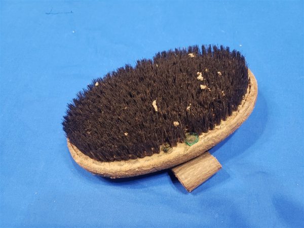 cavalry-horse-brush-1917-dated-for-field-use-and-care-of-animals