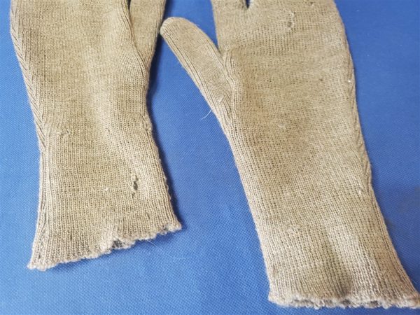 japanese-wool-gloves-wwii-with-trigger-finger-on-both
