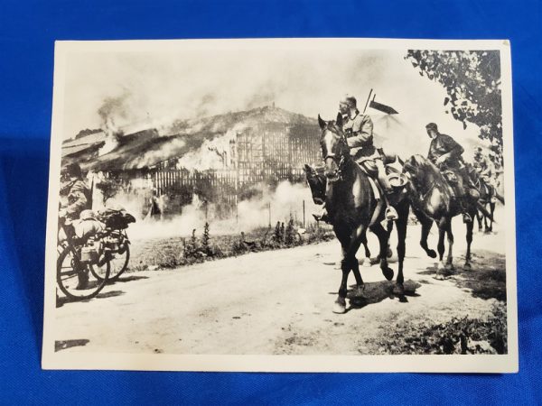 postcard-ss-police-unit-watching-burning-houses-gaining-ground-unused